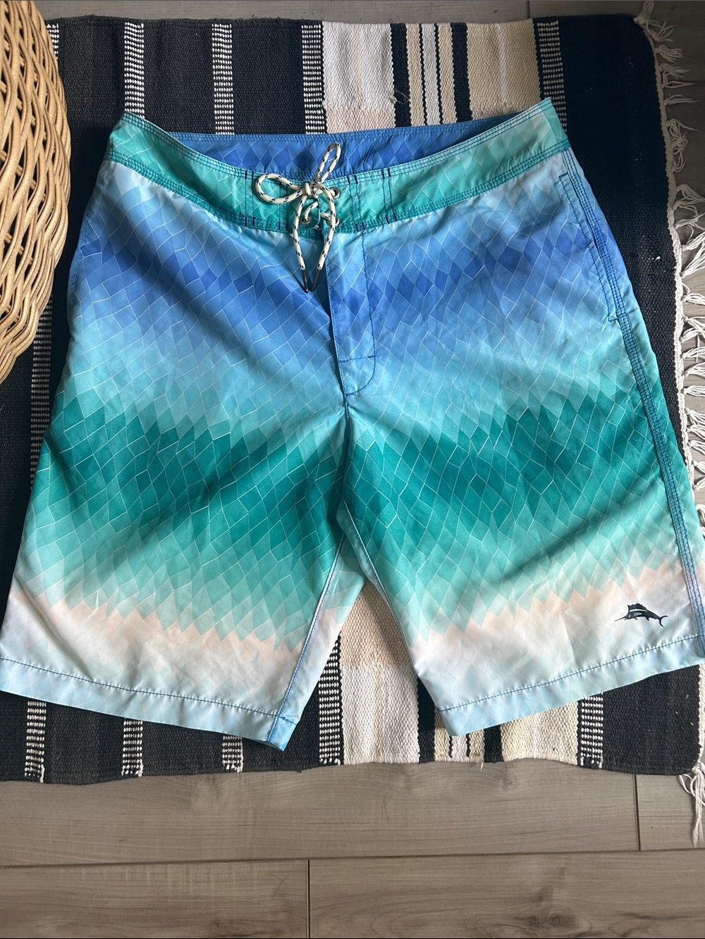 Tommy Bahama Men's Blue-Green Gradient Swim Trunks